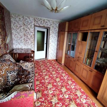 Павла Тичини вул., 21