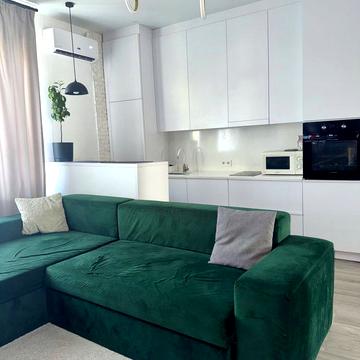 Новоселівська вул., 10