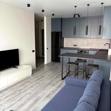 Причальна вул., 10