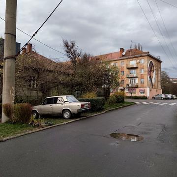 Собранецька вул., 83