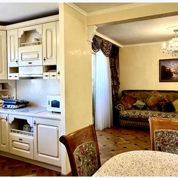 Смілянська вул., 15