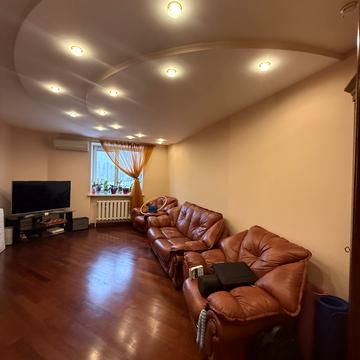 Кадетський Гай вул., 3