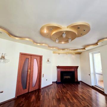 Залізнична вул., 7А