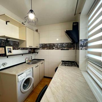 Старицького вул., 9