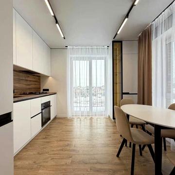 Долішня вул., (Будинок 11)