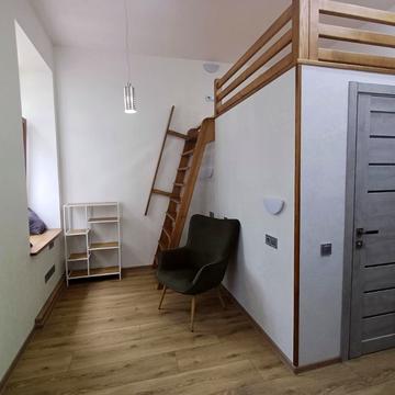 Базарна вул., 94