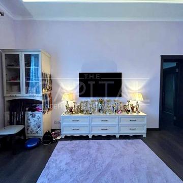 Героїв України вул., 14