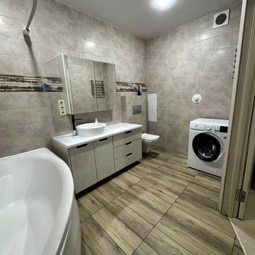 Інститутська вул., 6/4