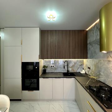 Соборна вул., (Будинок 28)