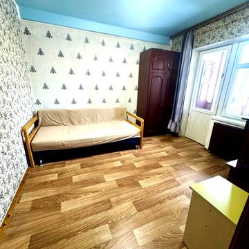 Йорданська вул. (Лайоша Гавро), 4