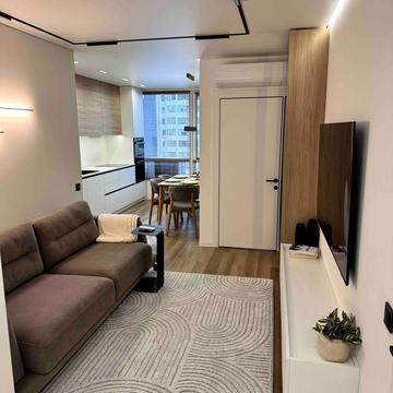 Бельведерська вул., 32-Б