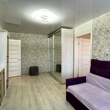 Новозаводська вул., 4