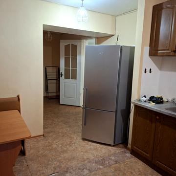 Героїв України просп. (Героїв Сталінграду), 4-Б