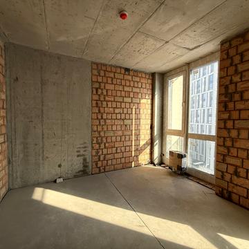 Зарічна вул., 4