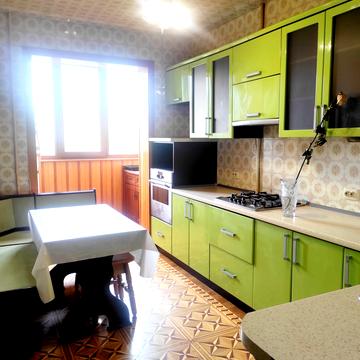 Євгена Чикаленка вул., 62/1