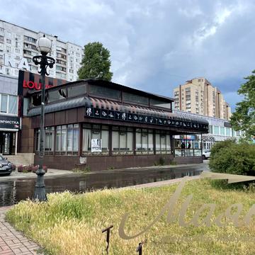 Володимира Івасюка просп. (Героїв Сталінграду), 27