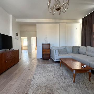 Григорія Сковороди вул., 6