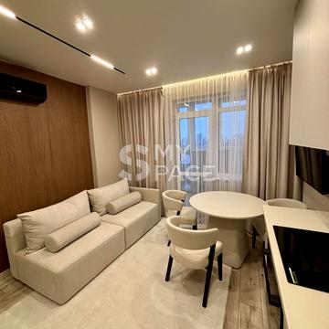 Загорівська вул. (Багговутівська), 25