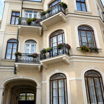 Ніжинська вул., 56