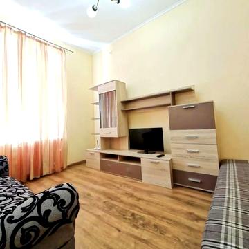 Троїцька вул., 12