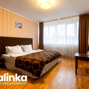 Петра Сагайдачного вул., 14 