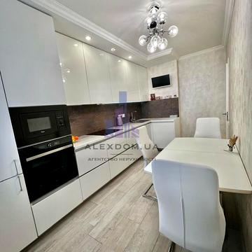 Лобачевського пров., 7-А