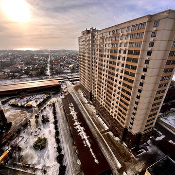 Перлинна вул., 10