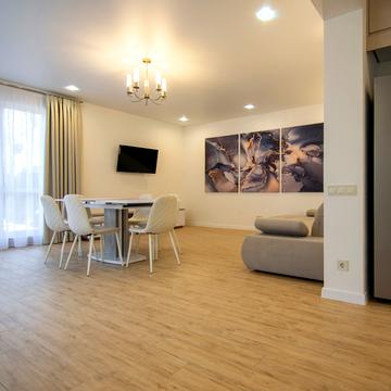 Героїв Майдану вул.