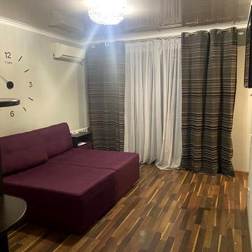 Степана Тільги вул. (Революційна), 28