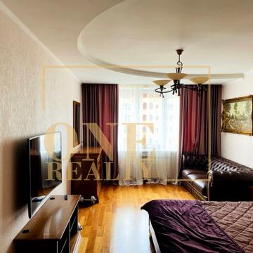 Вячеслава Чорновола вул., 20