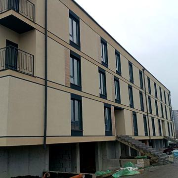 Степана Бандери вул., (Будинок 1)