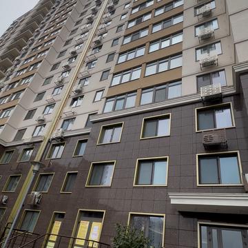 Перлинна вул., 1б