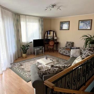 Брюховицька вул., 22а