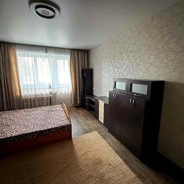 Героїв просп., 23