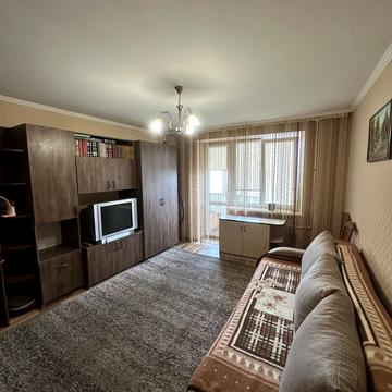 Мазепи вул., 8