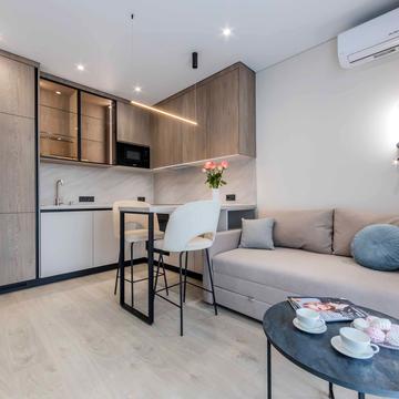 Братів Шеметів вул., 10/8