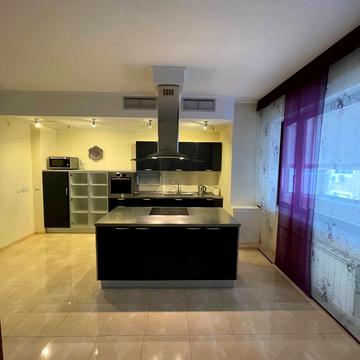 Кропивницького вул., 10