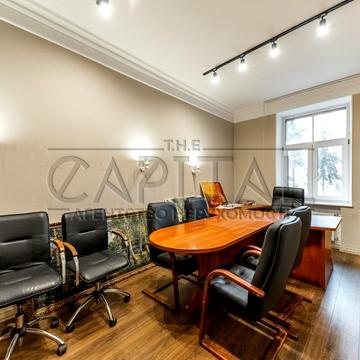 Інститутська вул., 16