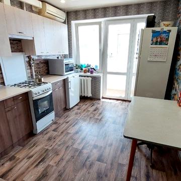 Набережна Перемоги вул., 48