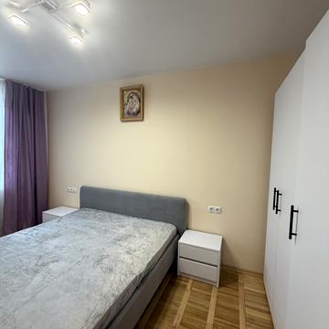 Варшавська вул., 62