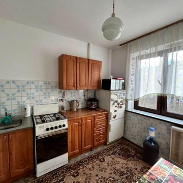 Івана Величковського вул., 44