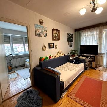 Острівна вул., 20