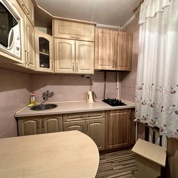 Вука Караджича вул., 16