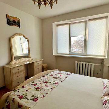 Михайла Яцкова вул. (), 25