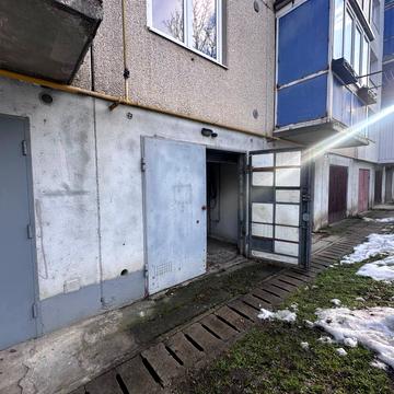 Хіміків вул., 8