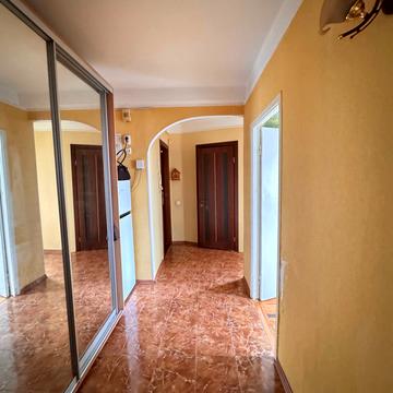 Бородинська вул., 3