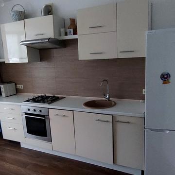 Абрикосова вул., 1-В