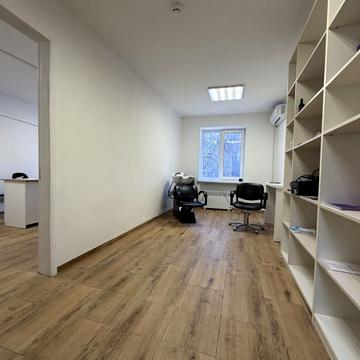 Перемоги вул., 63