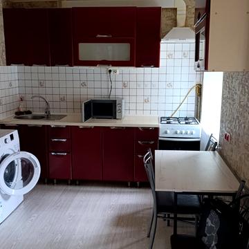 Пироговська вул., 27а