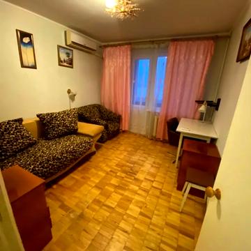 Володимира Івасюка просп. (Героїв Сталінграду), 49-Б